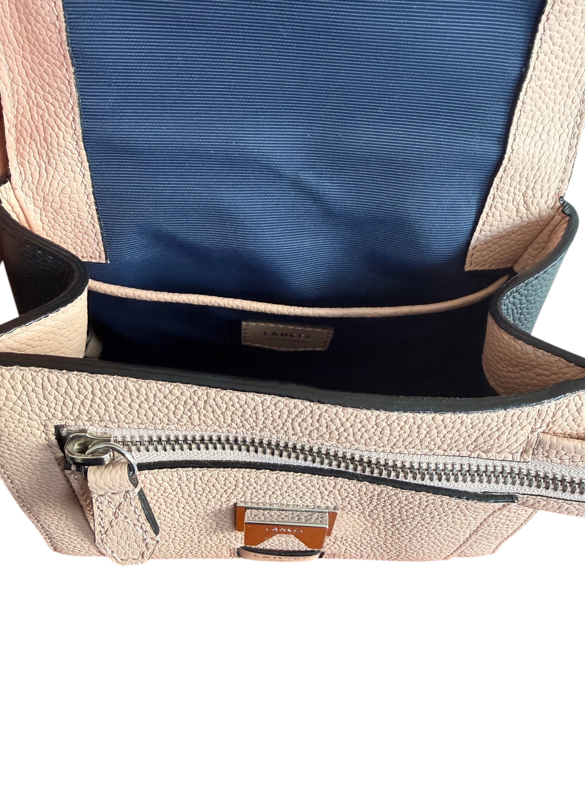 Geantă din piele Ninon cu clapetă S python roz nude Lancel