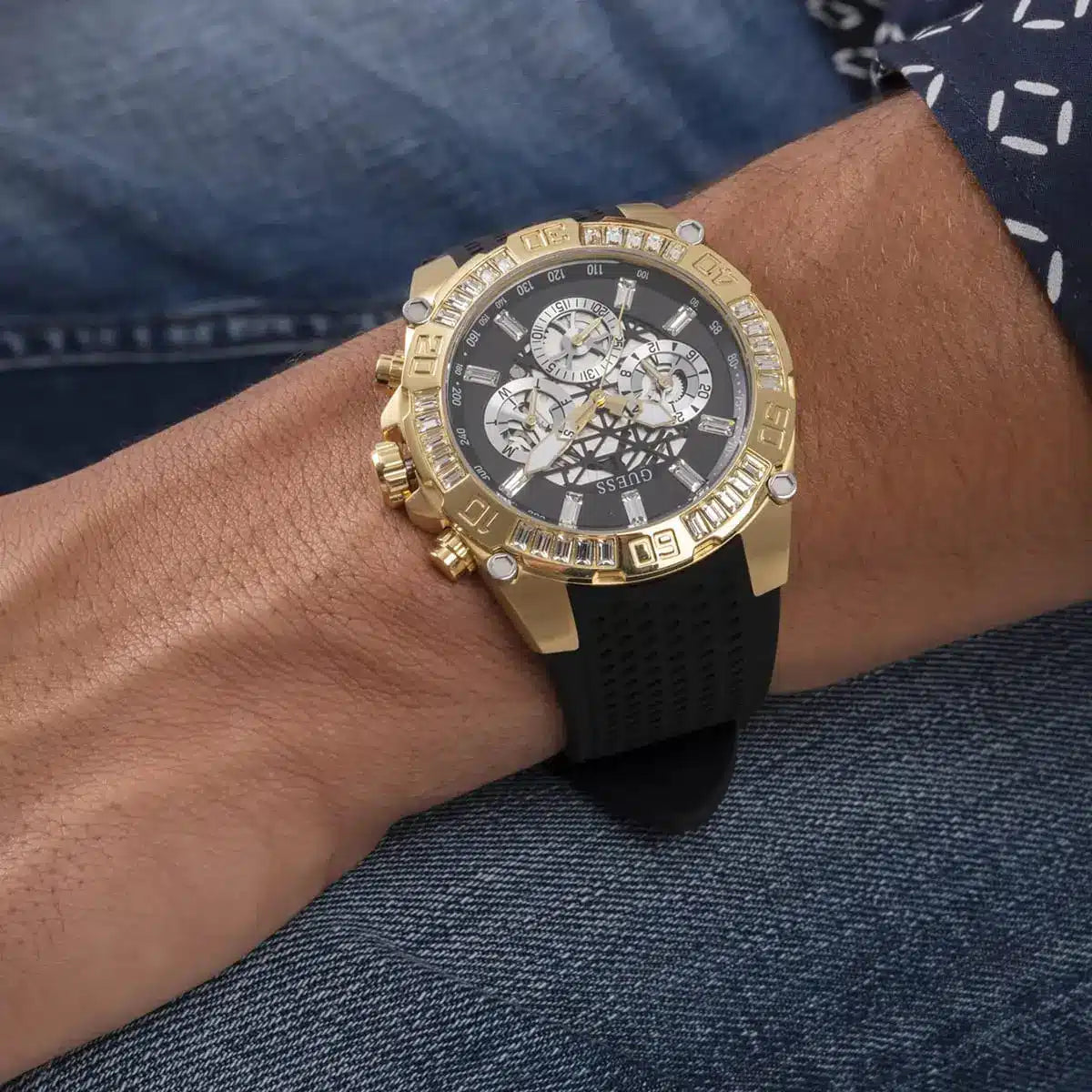 Ceas bărbați Guess GW0333G2 Negru / Auriu